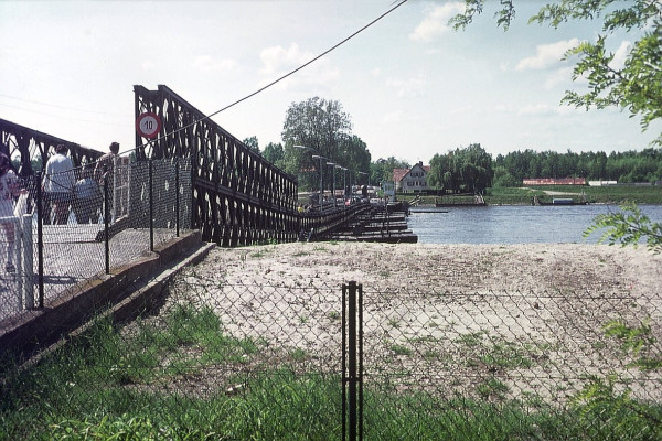 Baileybrug op Rijn.jpg