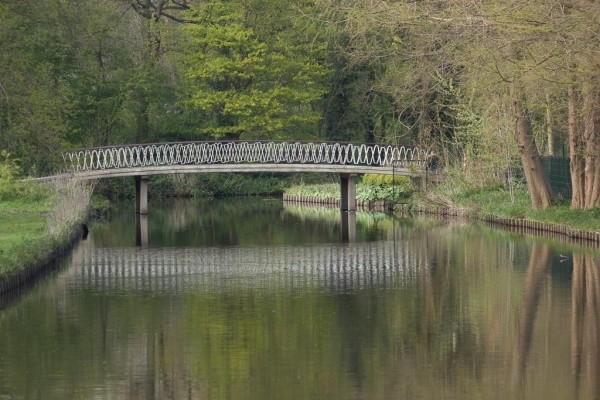 nogeenbrug.jpg