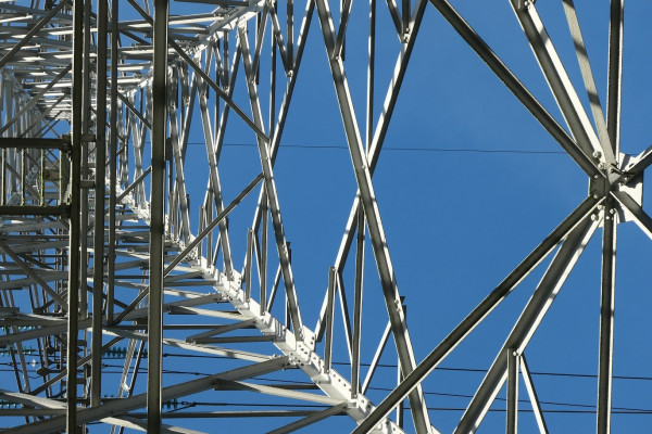 Hoogspanning.jpg (284.42 KiB) 1088 keer bekeken Hoogspanning.jpg