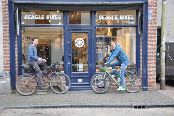 Johan-en-Jorma-Beagle-Bikes.jpg