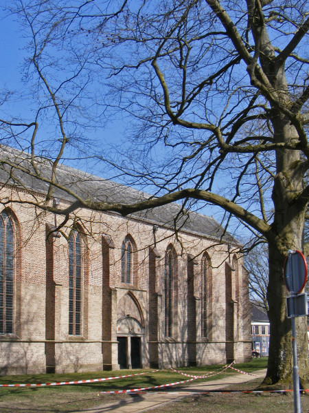 Halve kerk.jpg
