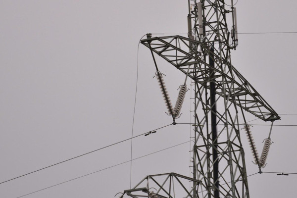 Hoogspanning draadje.jpg (81.62 KiB) 725 keer bekeken Hoogspanning draadje.jpg