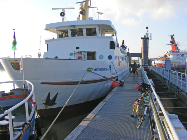 02. De veerboot Wappen von Borkum .jpg