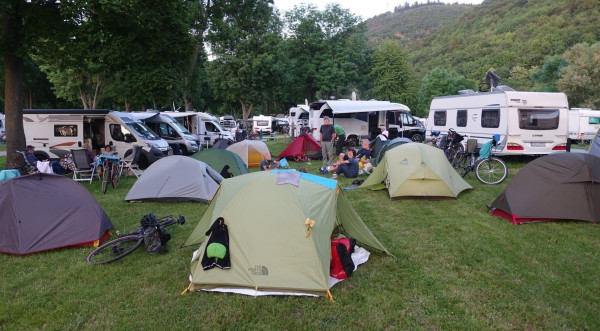 Camping2 kopie.jpg