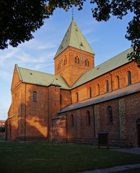 Romaanse kerk.jpg