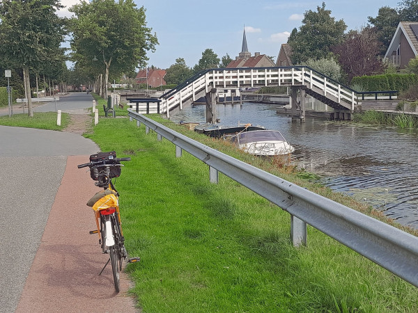 Houten bruggetje.jpg