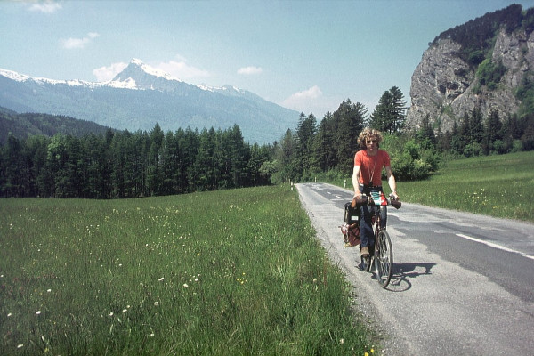 Fietsen bij Maienfeld.jpg
