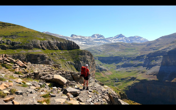 Screenshot_20251020_141346_Vimeo.jpg