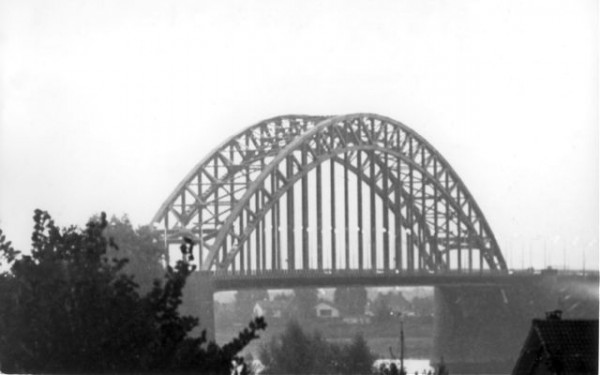 Waalbrug Nijmegen.jpg