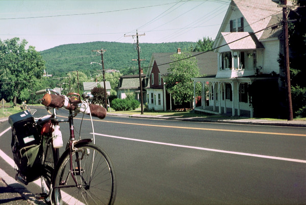 Fiets en Amerikaanse huizen.jpg