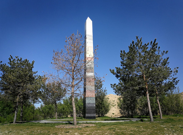 obelisk.jpg