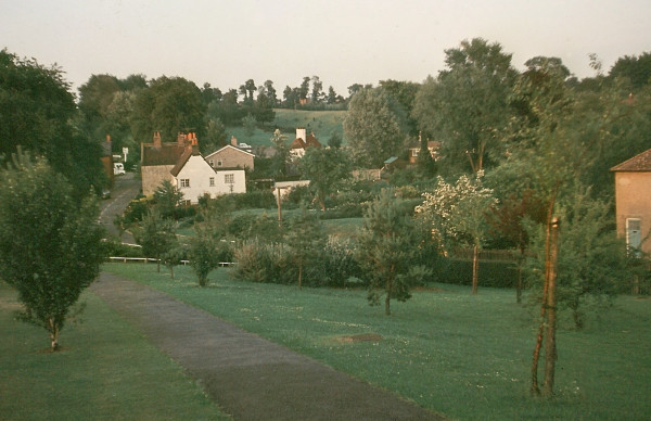 Parkje en huizen.jpg