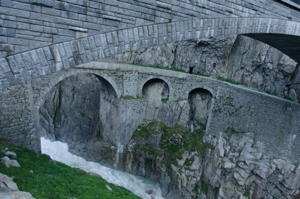 Teufelsbrücke.jpg