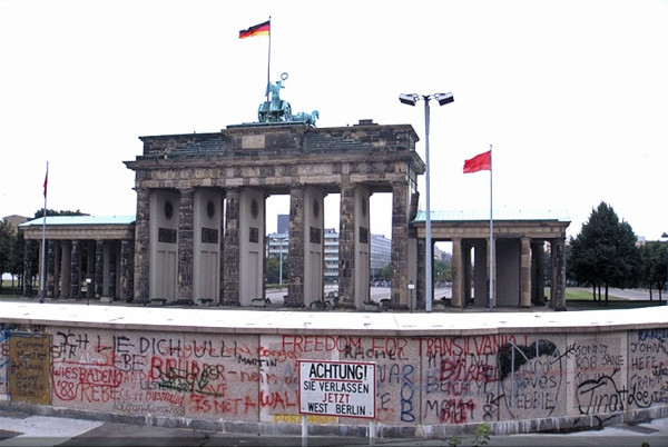 Brandenburger Tor 1988-24.jpg