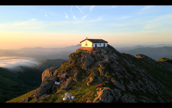 Screenshot_20250805_063252_Vimeo.jpg